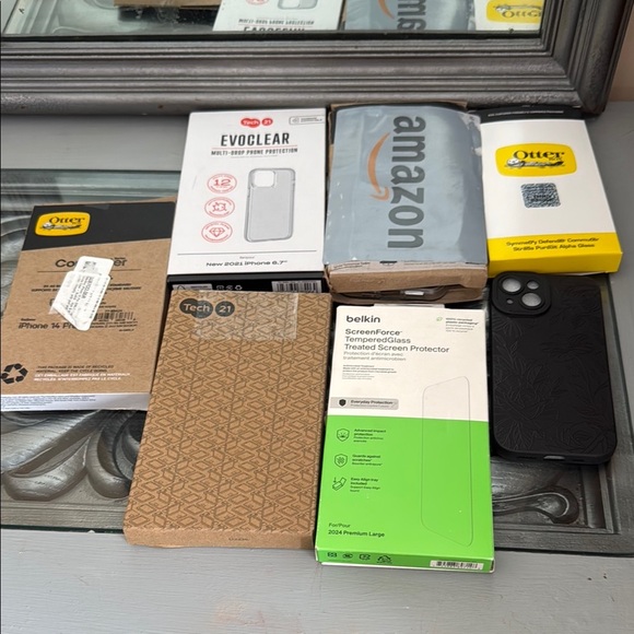 Variety of iPhone Cases - Picture 1 of 7